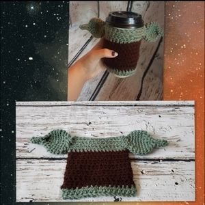 Crochet Baby Yoda Cup cozy